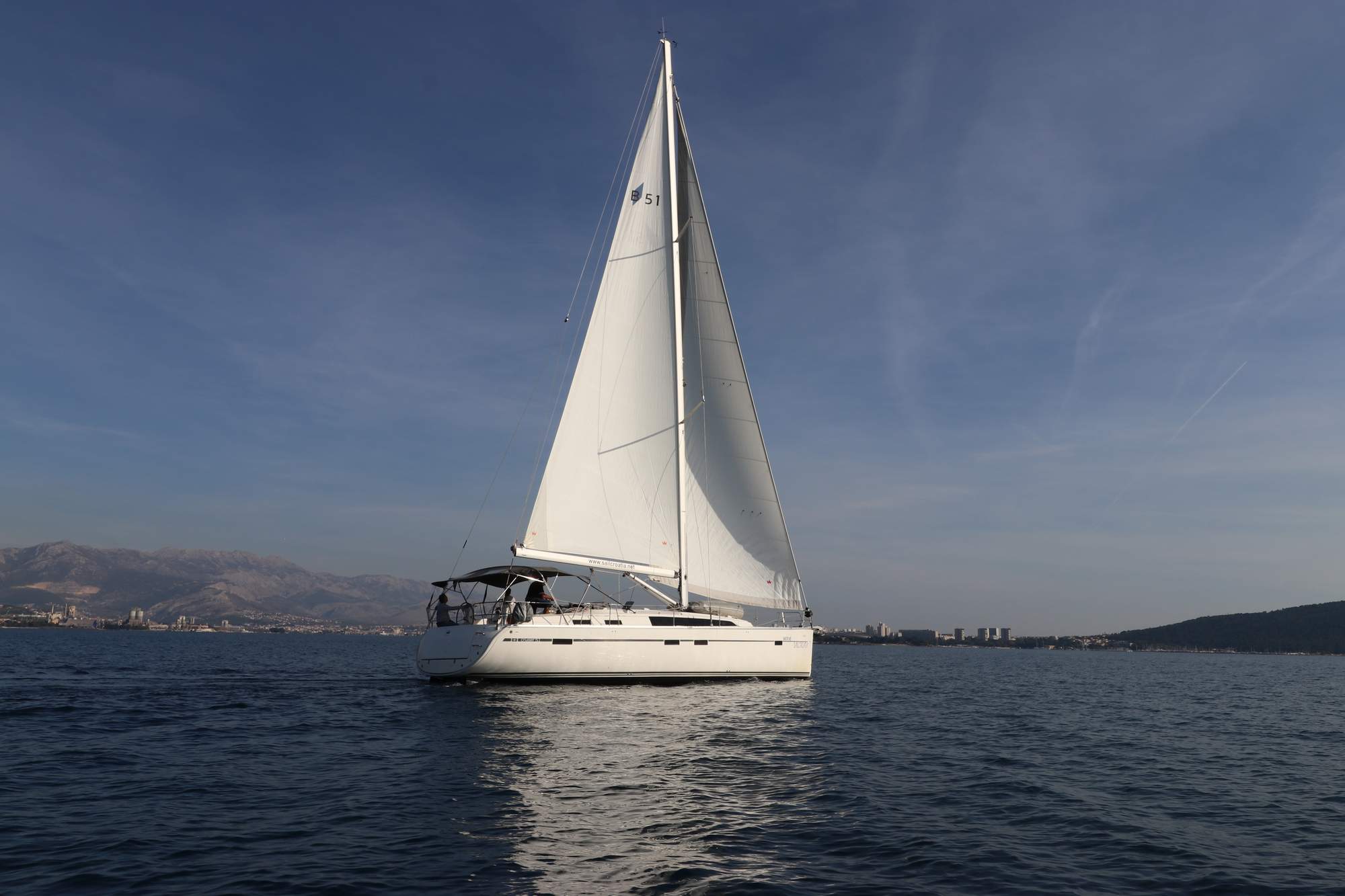 Why is June for a lot of people the best month for sailing?