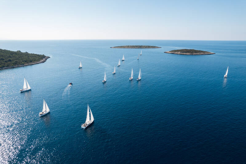 Early booking offer continues ! Plan early and sail easy